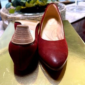 Clarks Sage Elfin Burgundy Kitten Heel Pointed Toe Pumps Size 9.5
